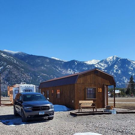 컬럼비아 폴스 Glacier Acres Guest Ranch 모텔 외부 사진